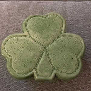 Clover jewelry box . Carole craft 1985